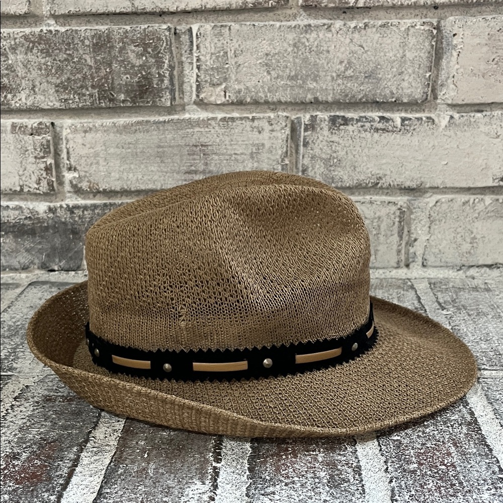 Stylish Tan Fedora with Black Band